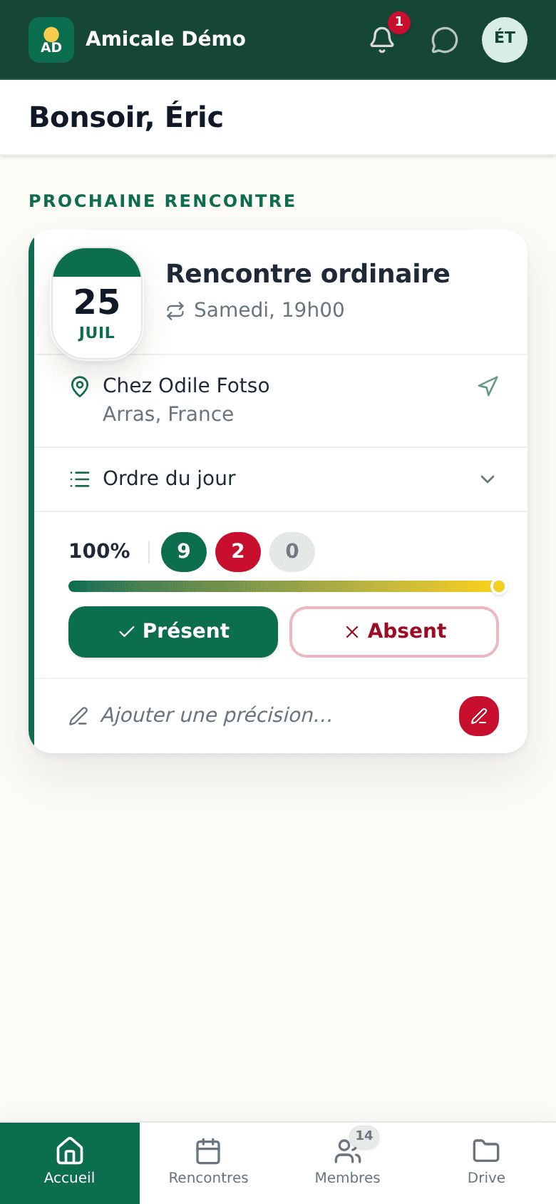 Accueil de l'application sur mobile : prochaine rencontre, compteurs de présence et barre de navigation inférieure