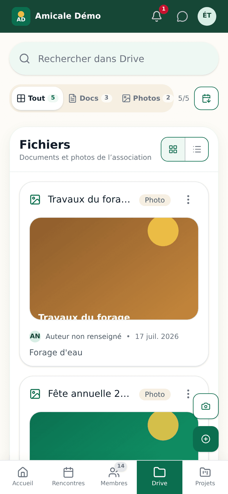 Drive de l'association : recherche, filtres Documents et Photos, fichiers en grille avec aperçus